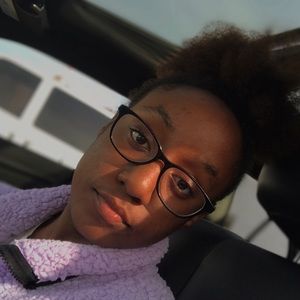 Meet your Posher, Janelle